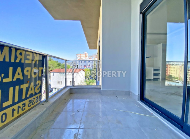 Двухуровневые апартаменты в новом жилом комплексе планировки 2+1 в районе Махмутлар, 120м2 - Ракурс 12