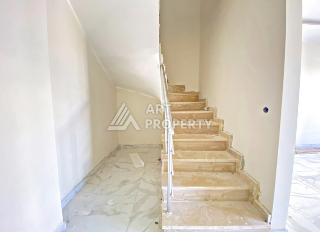 Двухуровневые апартаменты в новом жилом комплексе планировки 2+1 в районе Махмутлар, 120м2 - Ракурс 16