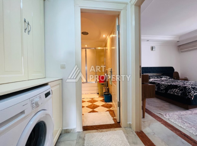 Шикарные апартаменты планировки 2+1 в районе Махмутлар, 140м2 - Ракурс 15