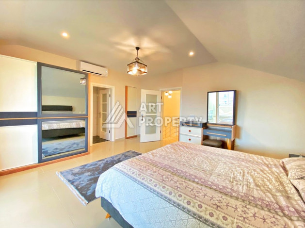 Шикарный дуплекс планировки 5+1 в престижном районе Кестель, 250м2 - Ракурс 16