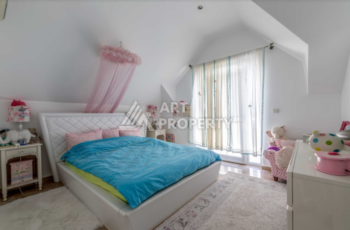 Великолепная вилла с восхитительным видом на Средиземное море и Аланью планировки 4+1! - Ракурс 16