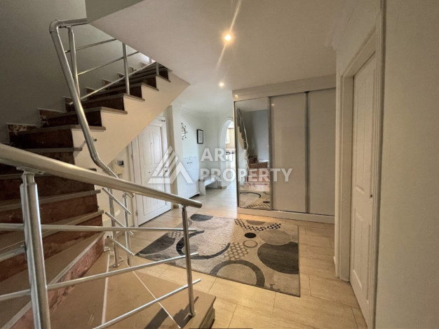 Апартаменты в комплексе с богатой инфраструктурой в районе Тосмур планировки 5+1, 240м2 - Ракурс 21