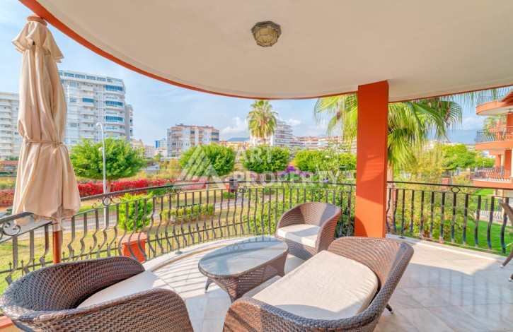 Двухуровневая квартира в 200м от моря планировки 4+1 в районе Кестель, 200м2 - Ракурс 4