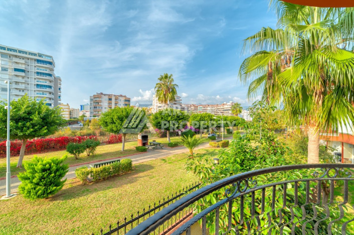 Двухуровневая квартира в 200м от моря планировки 4+1 в районе Кестель, 200м2 - Ракурс 7