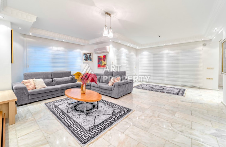 Двухуровневая квартира в 200м от моря планировки 4+1 в районе Кестель, 200м2 - Ракурс 8