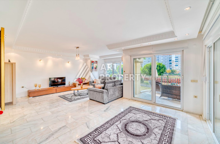 Двухуровневая квартира в 200м от моря планировки 4+1 в районе Кестель, 200м2 - Ракурс 14