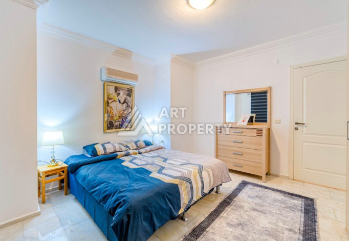 Двухуровневая квартира в 200м от моря планировки 4+1 в районе Кестель, 200м2 - Ракурс 26