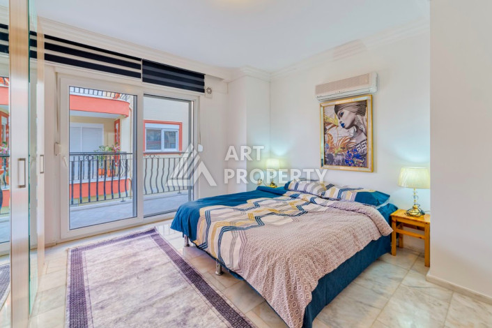 Двухуровневая квартира в 200м от моря планировки 4+1 в районе Кестель, 200м2 - Ракурс 27