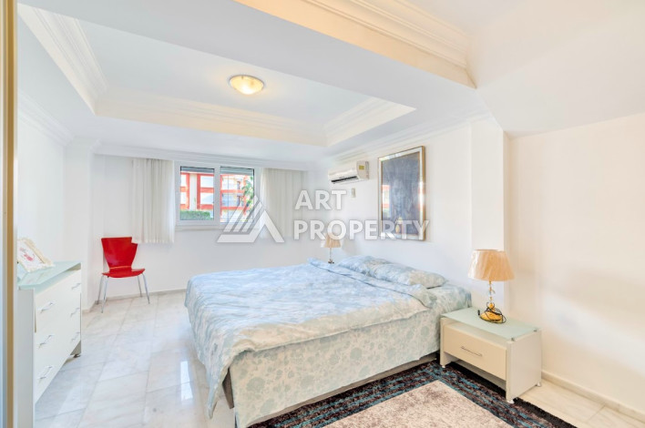 Двухуровневая квартира в 200м от моря планировки 4+1 в районе Кестель, 200м2 - Ракурс 30