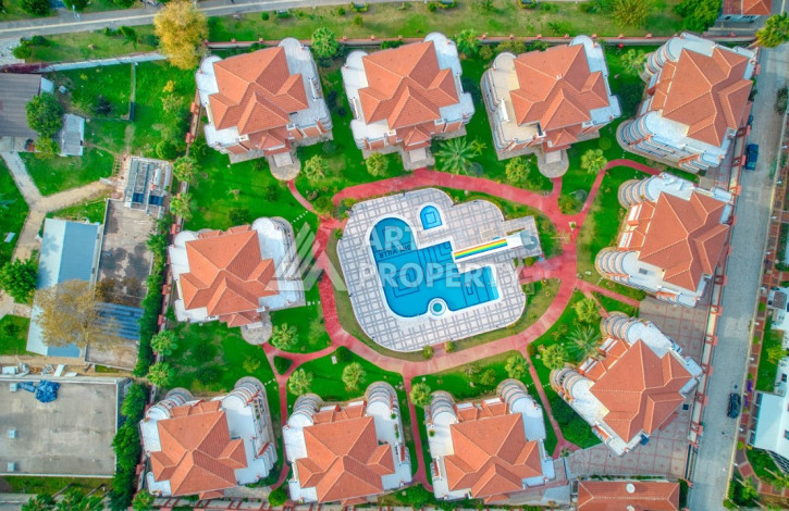 Двухуровневая квартира в 200м от моря планировки 4+1 в районе Кестель, 200м2 - Ракурс 39