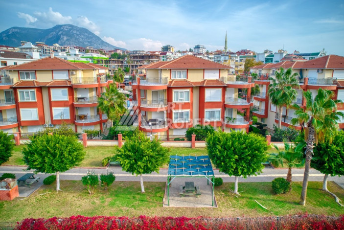 Двухуровневая квартира в 200м от моря планировки 4+1 в районе Кестель, 200м2 - Ракурс 41