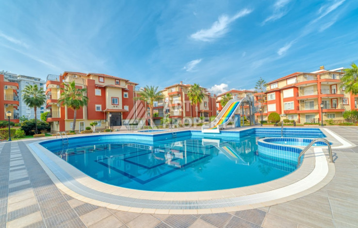 Двухуровневая квартира в 200м от моря планировки 4+1 в районе Кестель, 200м2 - Ракурс 44