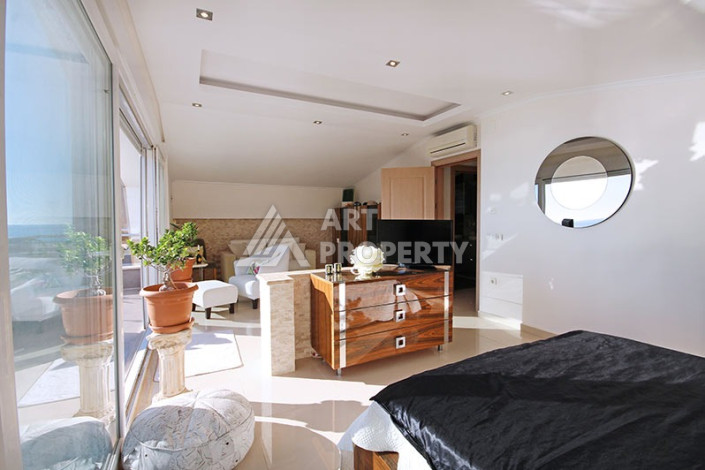 Невероятный дуплекс с видом на Средиземное море планировки 4+1 с хамамом в районе Конаклы, 300м2 - Ракурс 9