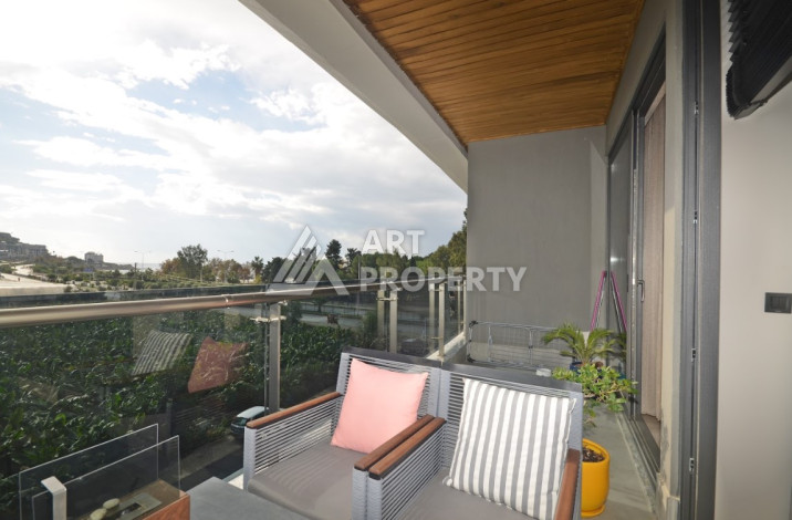 Апартаменты в комплексе класса люкс планировки 1+1 в районе Каргыджак, 62м2 - Ракурс 17