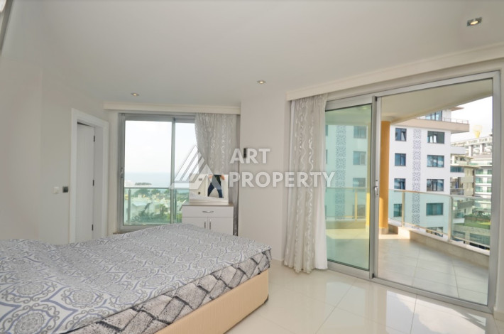 Апартаменты с видом на море планировки 2+1 в районе Каргыджак, 115м2 - Ракурс 24