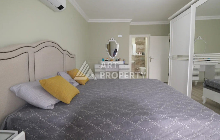 Светлые меблированные апартаменты планировки 2+1 в районе Махмутлар, 120м2 - Ракурс 16