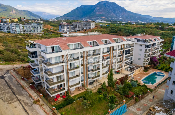 Дуплекс с джакузи на террасе в престижном районе Кестель планировки 3+2, 240м2 - Ракурс 44