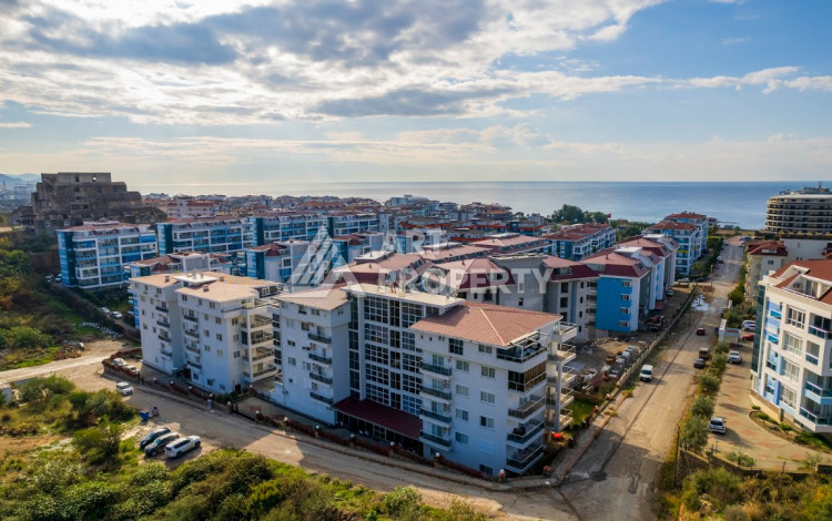 Дуплекс с джакузи на террасе в престижном районе Кестель планировки 3+2, 240м2 - Ракурс 47