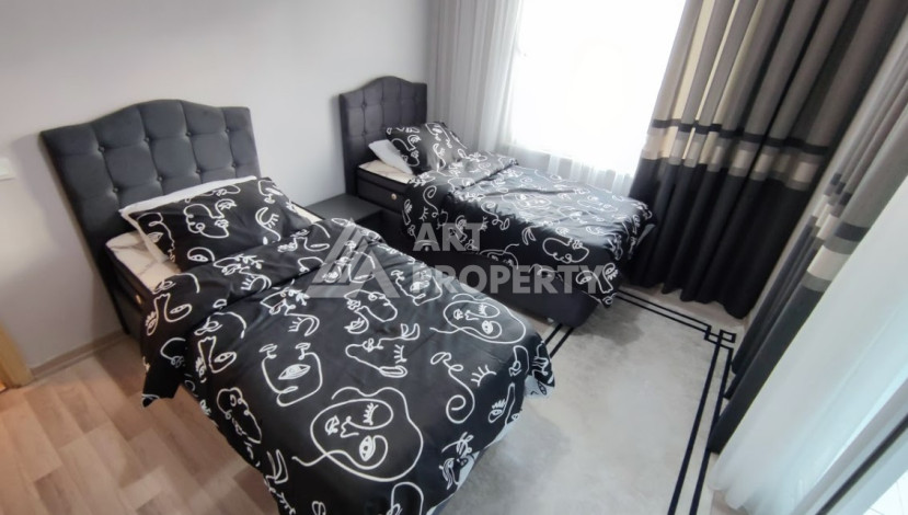 Меблированные апартаменты с просторным балконом  планировки 2+1 в районе Махмутлар, 110м2 - Ракурс 10