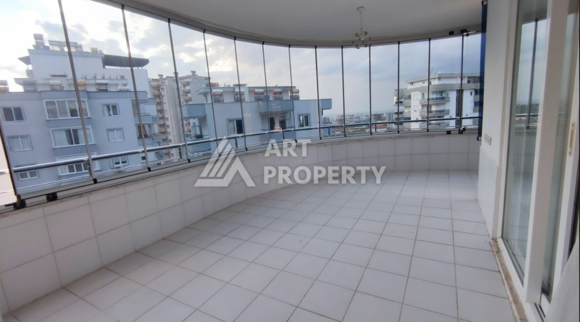 Меблированные апартаменты с просторным балконом  планировки 2+1 в районе Махмутлар, 110м2 - Ракурс 12