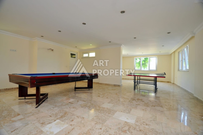 Меблированные апартаменты с просторным балконом  планировки 2+1 в районе Махмутлар, 110м2 - Ракурс 16