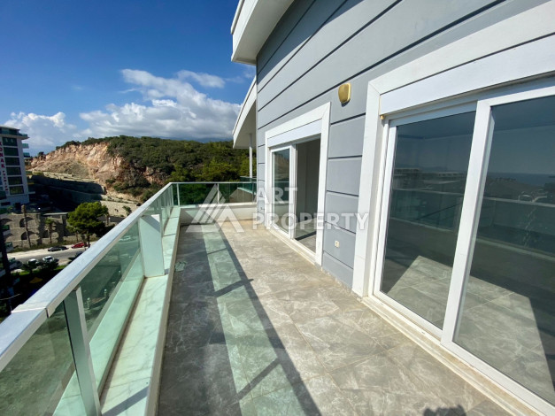 Просторный дуплекс с панорамными окнами и видом на море в районе Каргыджак, планировка 1+1, 78м2 - Ракурс 26