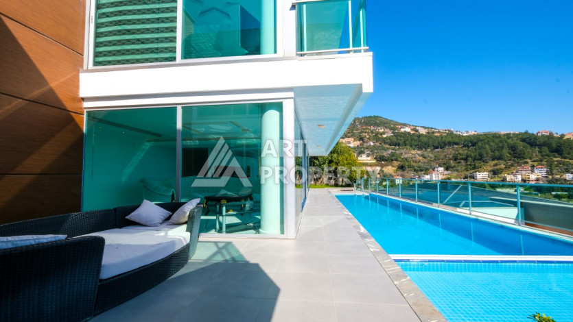 Шикарная и современная вилла с великолепным видом в районе Тепе в Алании. Планировка 4+2, 366м2 - Ракурс 2