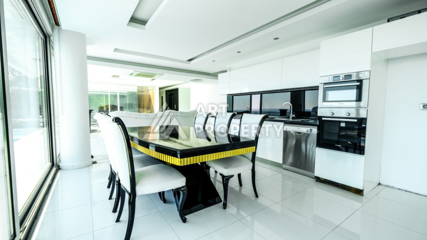 Шикарная и современная вилла с великолепным видом в районе Тепе в Алании. Планировка 4+2, 366м2 - Ракурс 12