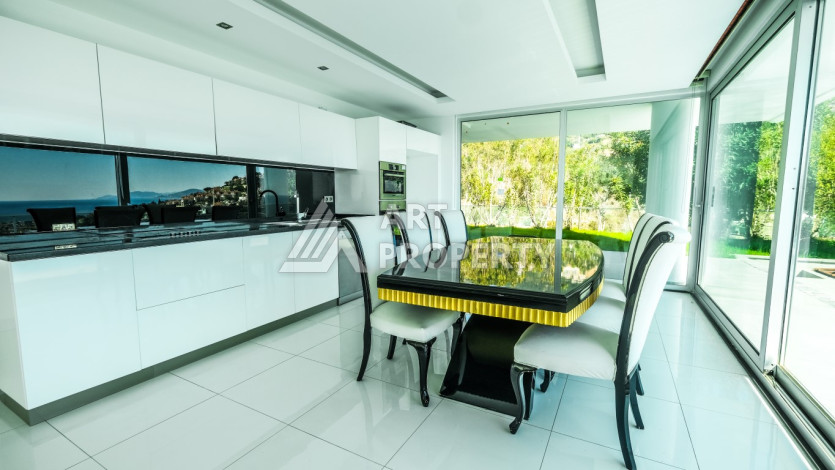 Шикарная и современная вилла с великолепным видом в районе Тепе в Алании. Планировка 4+2, 366м2 - Ракурс 22