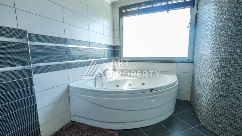 Шикарная и современная вилла с великолепным видом в районе Тепе в Алании. Планировка 4+2, 366м2 - Ракурс 40