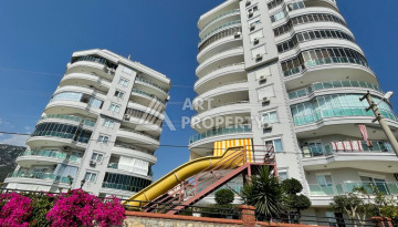 Апартаменты с просторной террасой и видом на море планировки 3+1 в районе Махмутлар, 185м2 - Ракурс 1