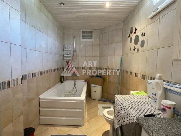 Апартаменты с просторной террасой и видом на море планировки 3+1 в районе Махмутлар, 185м2 - Ракурс 15