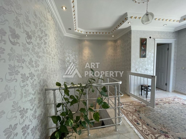 Апартаменты с просторной террасой и видом на море планировки 3+1 в районе Махмутлар, 185м2 - Ракурс 18