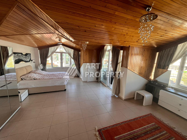 Просторный меблированный дуплекс планировки 4+1 в районе Оба, 280м2 - Ракурс 9