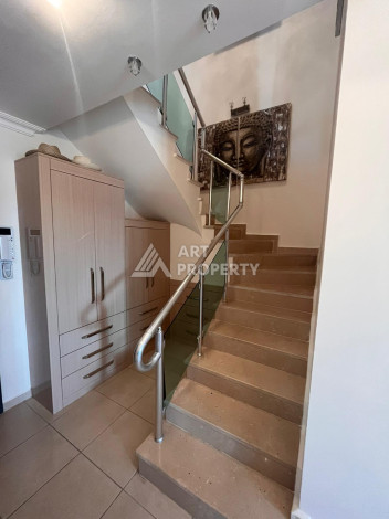 Просторный меблированный дуплекс планировки 4+1 в районе Оба, 280м2 - Ракурс 15