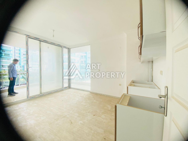 Апартаменты в 200 метрах от моря планировки 2+1 в районе Махмутлар, 120м2 - Ракурс 3