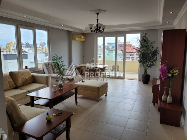 Просторные апартаменты 3+1, в центре Аланьи, в 350 метрах от пляжа! - Ракурс 3