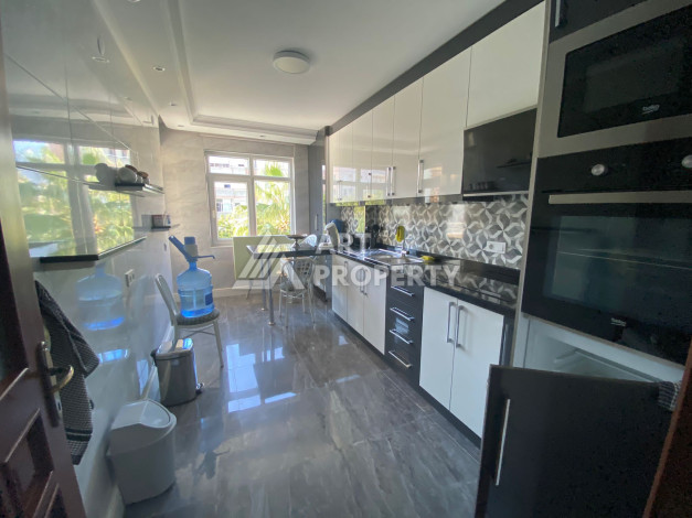 Меблированные апартаменты планировки 3+1, в центре Аланьи, в 400 метрах от моря - Ракурс 3