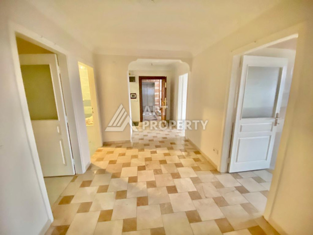 Просторная квартира планировки 3+1, 160м2, в центре Аланьи - Ракурс 3