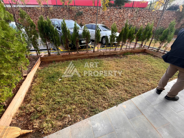 Двухуровневые апартаменты с садом, планировки 3+1, 160м2, в новом доме. - Ракурс 3