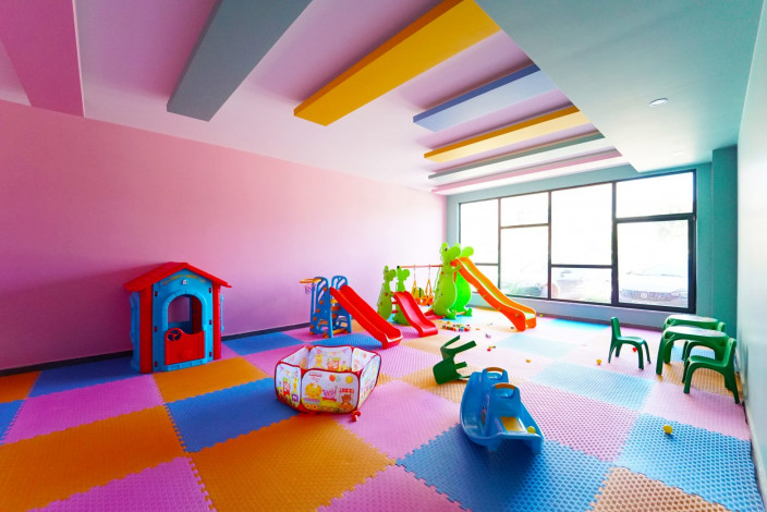 Просторная квартира 4+1 в новом комплексе в районе Махмутлар, 190 м2 - Ракурс 2