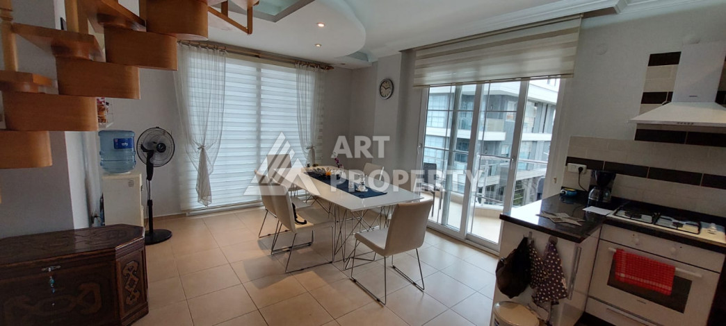 Дуплекс в 100 метрах от восхитительного пляжа Клеопатры планировки 3+1, 150м2 - Ракурс 3