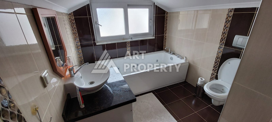 Дуплекс в 100 метрах от восхитительного пляжа Клеопатры планировки 3+1, 150м2 - Ракурс 8