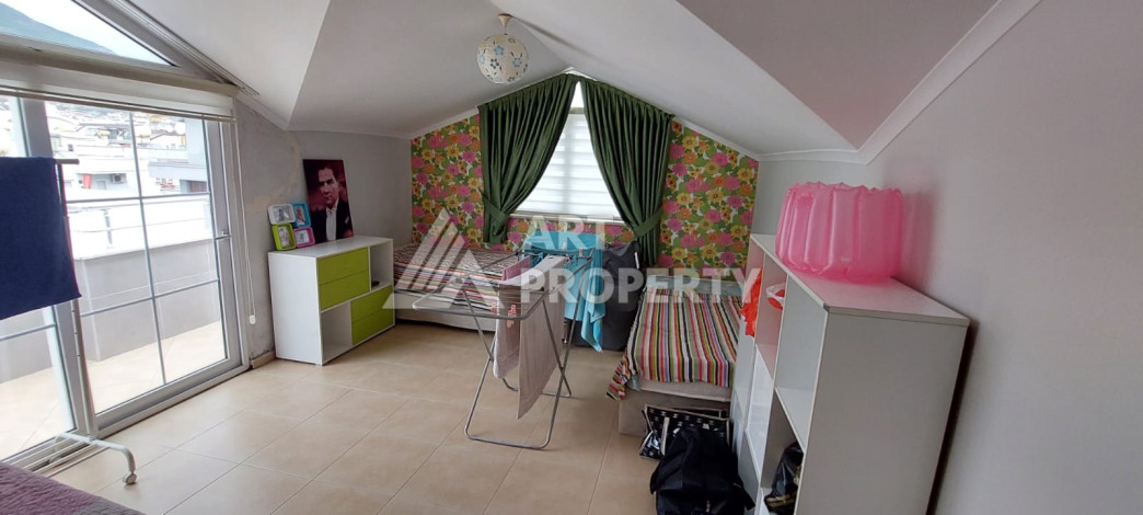 Дуплекс в 100 метрах от восхитительного пляжа Клеопатры планировки 3+1, 150м2 - Ракурс 9