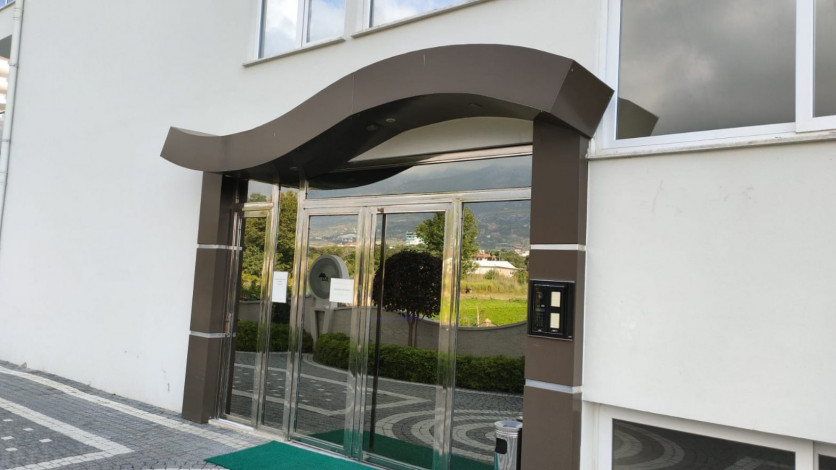 Двухкомнатная квартира с красивым видом на море в районе Махмутлар, 75 м2 - Ракурс 2