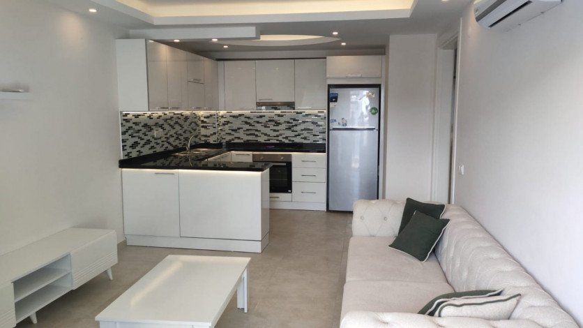 Двухкомнатная квартира с красивым видом на море в районе Махмутлар, 75 м2 - Ракурс 3