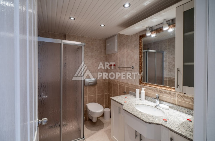 Квартира с потрясающим видом на море планировки 2+1 в районе Махмутлар, 120м2 - Ракурс 15