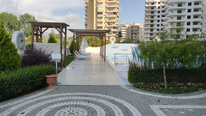 Двухкомнатная квартира с красивым видом на море в районе Махмутлар, 75 м2 - Ракурс 4