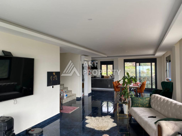 Шикарный дуплекс в уютном жилом комплексе планировки 3+1 в районе Тепе, 225м2 - Ракурс 4