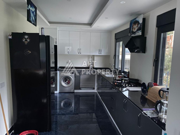 Шикарный дуплекс в уютном жилом комплексе планировки 3+1 в районе Тепе, 225м2 - Ракурс 6